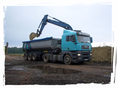 Pölkemann Transport - Transport-Lösungen Immer die optimale Transport Lösung. Pölkemann Transporte. Sand und Kiestransporte, Straßenbaustoffe uvm.