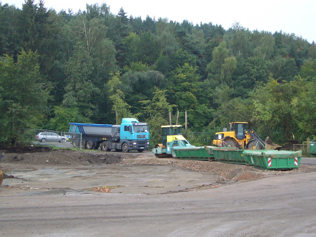 Rückbau einer Industrieanlage mit LKW-Transporten